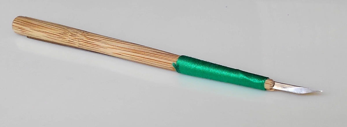 伊勢型紙彫刻の小刀：研いだ刃の面